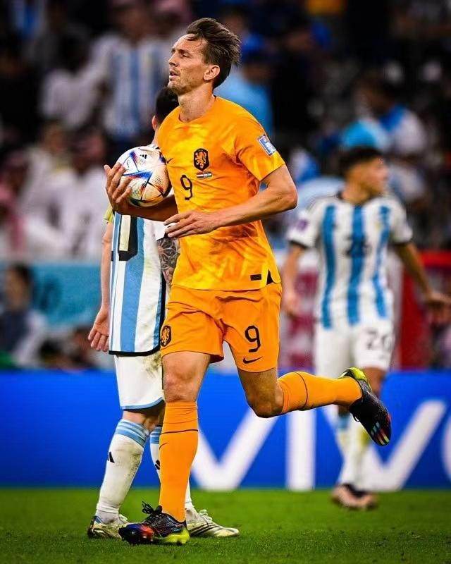 1677886425050099375.jpg d97c4006289744f810c958b2372c77e.jpg